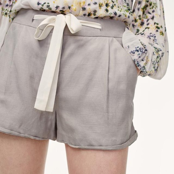 Aritzia Wilfred linen Allegra shorts - Picture 2 of 3
